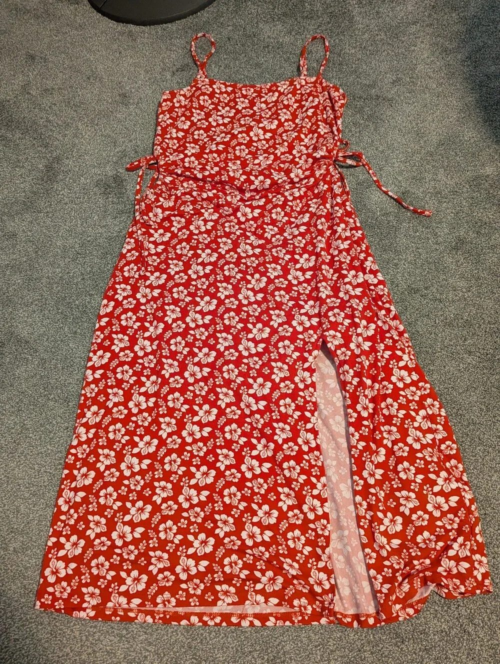 Hollister Hibiscus 🌺 Tropical Floral Red Dress Size Medium - Picture 2 of 7